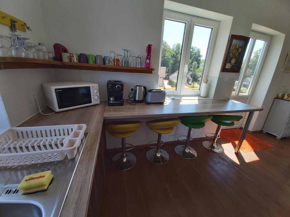 Mill House Apartment And Camping 柳托梅尔 外观 照片